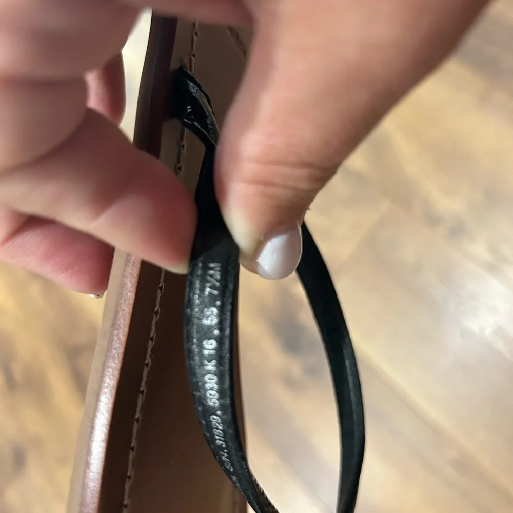 Tory Burch Black Patent Thong Sandals with Brown Footbed